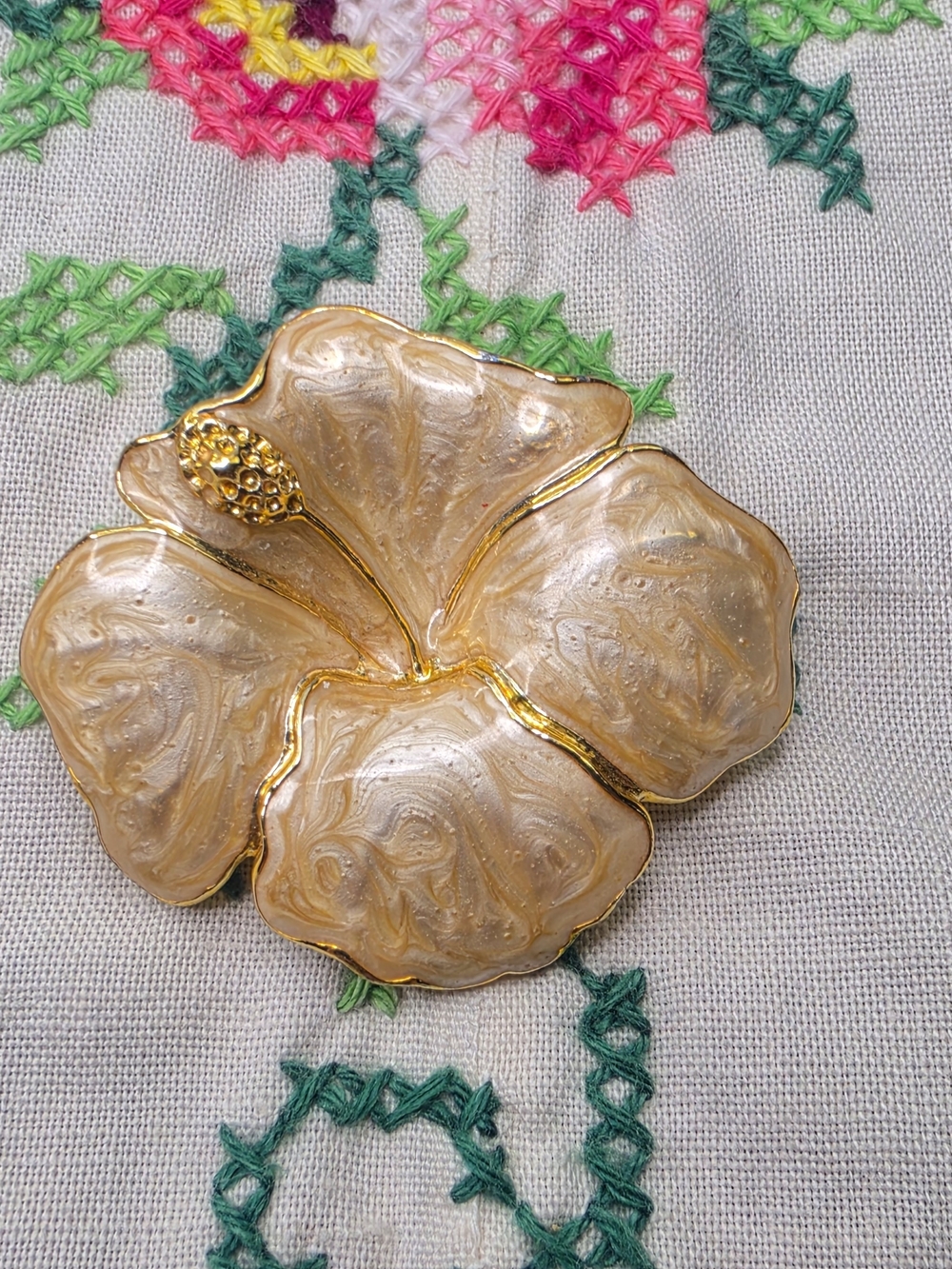 Jyoti Creamy Peach Enamel Hibiscus Flower Brooch Pin 1 5/8"